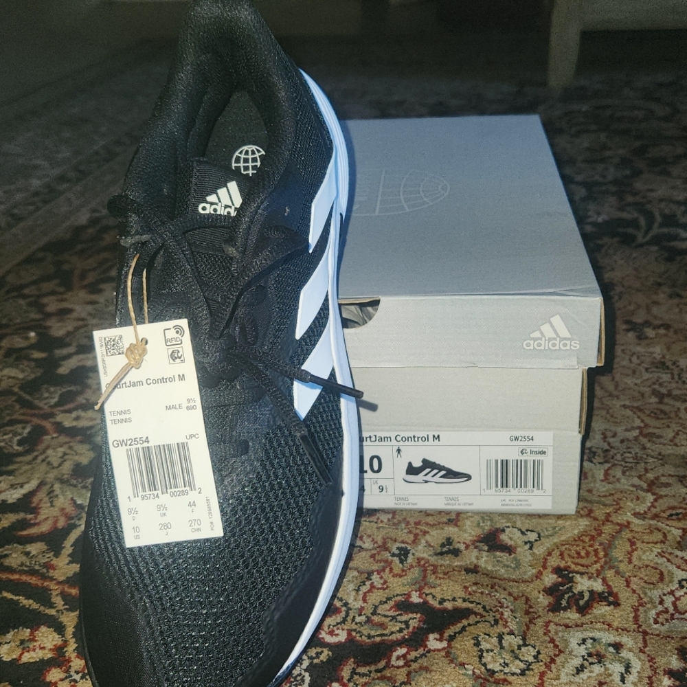 CourtJam Control M Size 10 NEW